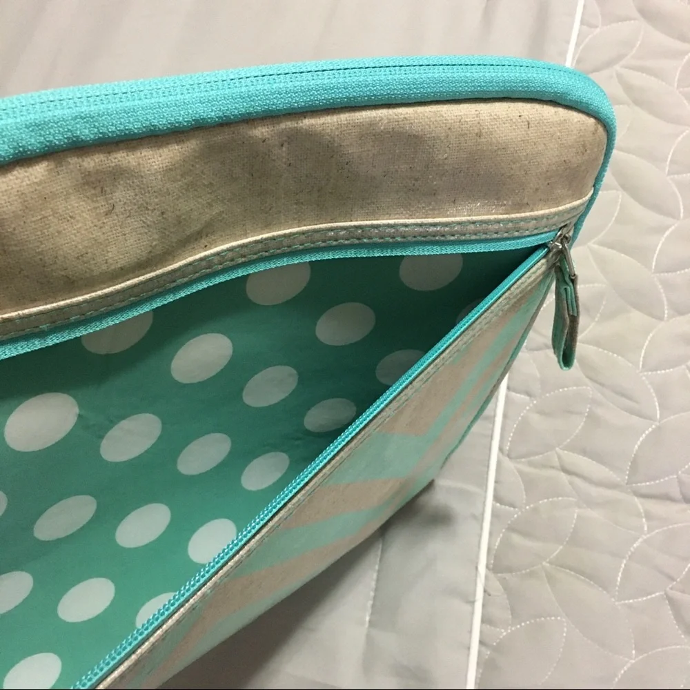 15-16” Laptop Sleeve, Studio C
